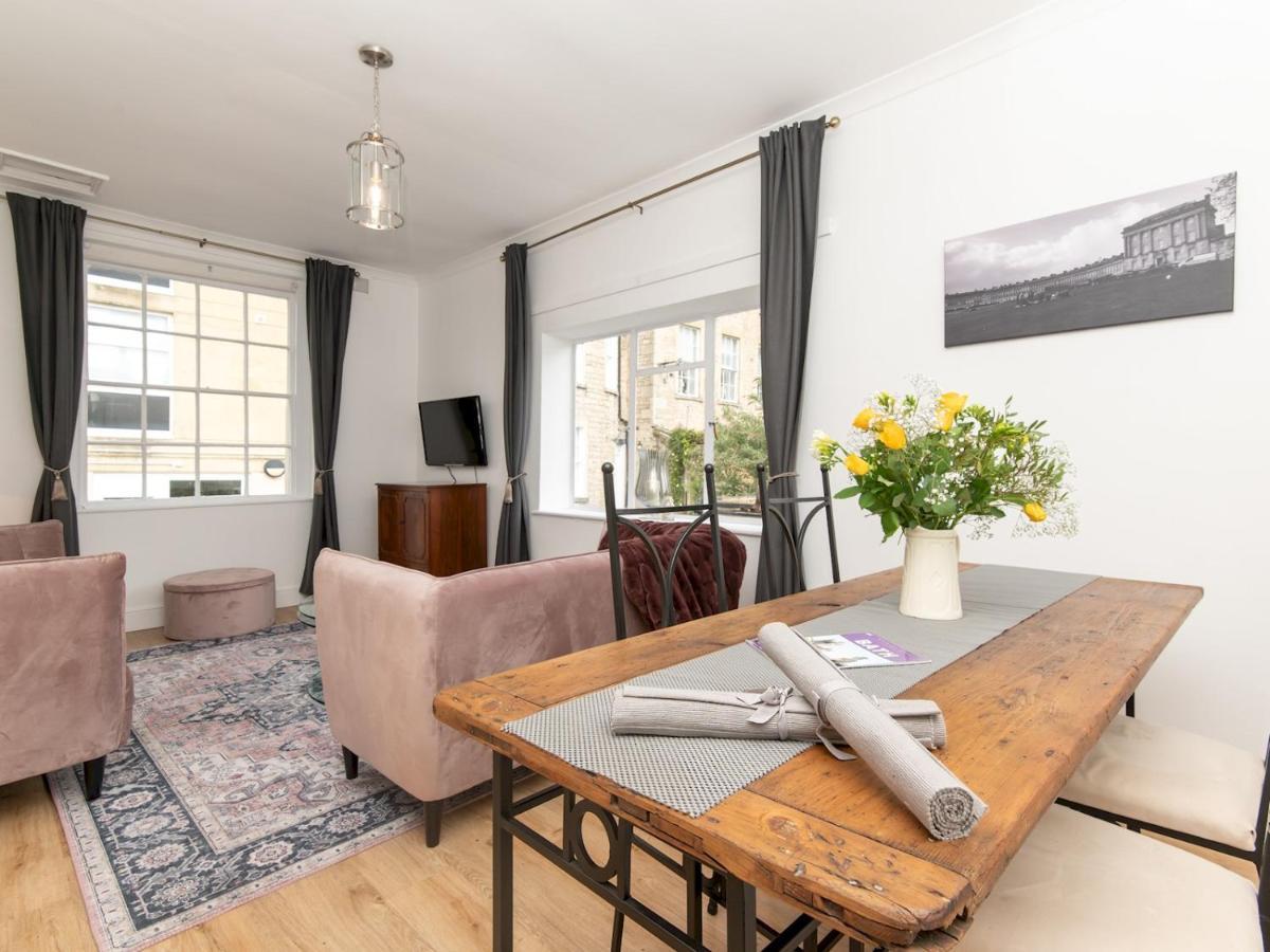 Pass The Keys Stylish 2 Bed Central Bath Apartment With Parking Exterior foto